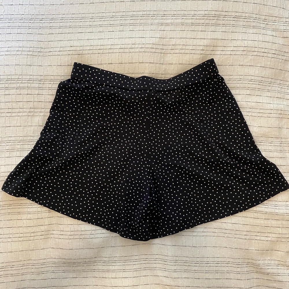 J. Jill Black and White Polka Dot Skorts